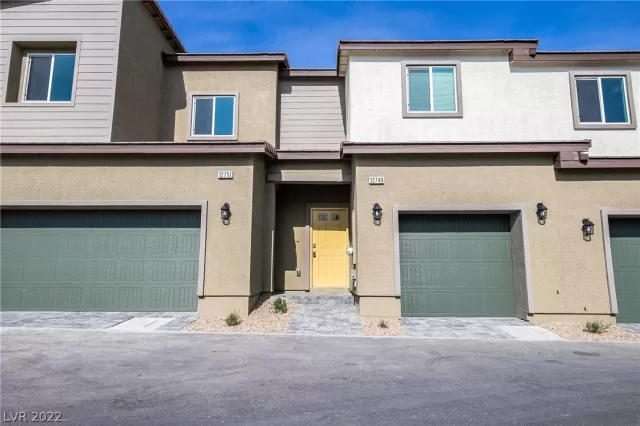 MLS: 2427890 Condo For Sale