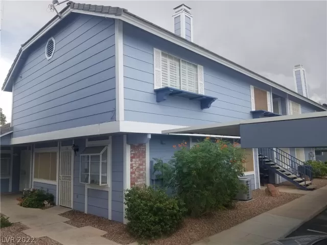 MLS: 2427900 Condo For Sale