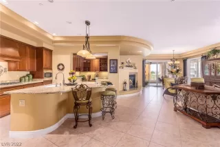 Photo #2: 2427904 Listing