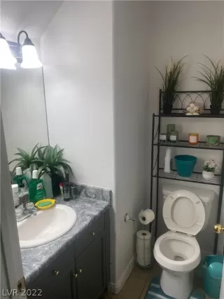 Photo #5: 2427910 Listing