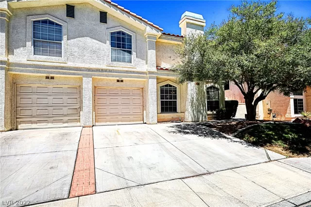 MLS: 2427972 Condo For Sale