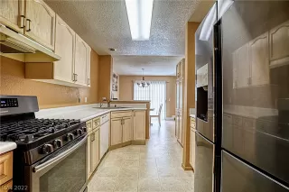 Photo #3: 2427972 Listing 