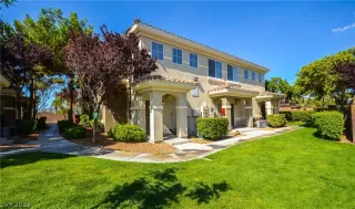 Photo #2: 2428027 Listing 