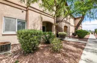 Photo #1: 2428034 Listing