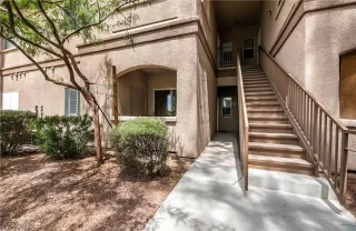 Photo #2: 2428034 Listing