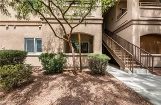 Photo #3: 2428034 Listing