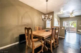 Photo #4: 2428034 Listing