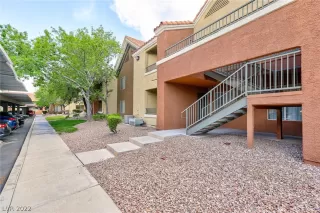 Photo #1: 2428039 Listing