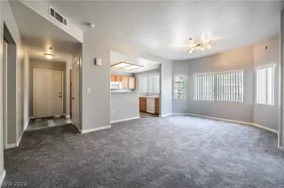 Photo #3: 2428065 Listing 