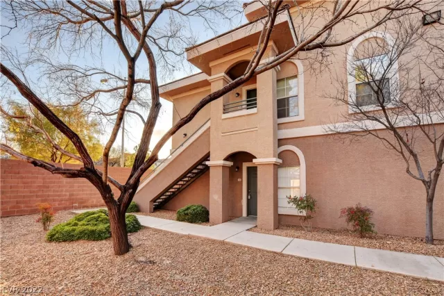 MLS: 2428078 Condo For Sale