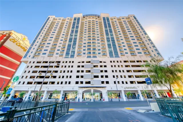 MLS: 2428096 Condo For Sale