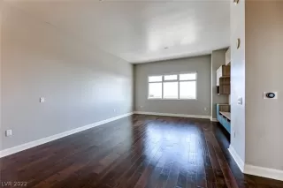 Photo #4: 2428096 Listing 