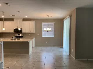 Photo #2: 2428105 Listing 