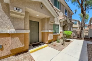 Photo #3: 2428116 Listing