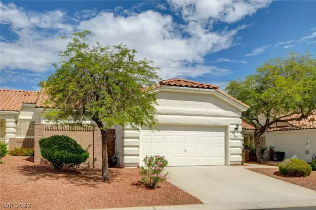 MLS: 2428123 Condo For Sale
