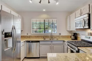 Photo #1: 2428151 Listing 