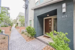 Photo #2: 2428194 Listing