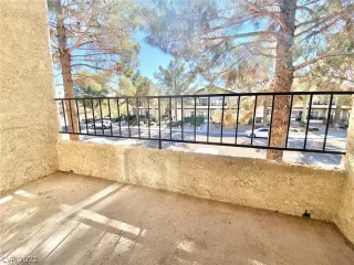 Photo #5: 2428201 Listing 