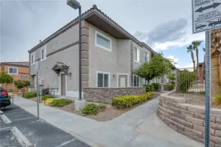 Photo #1: 2428227 Listing 