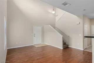 Photo #5: 2428227 Listing 