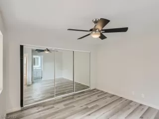 Photo #5: 2428239 Listing