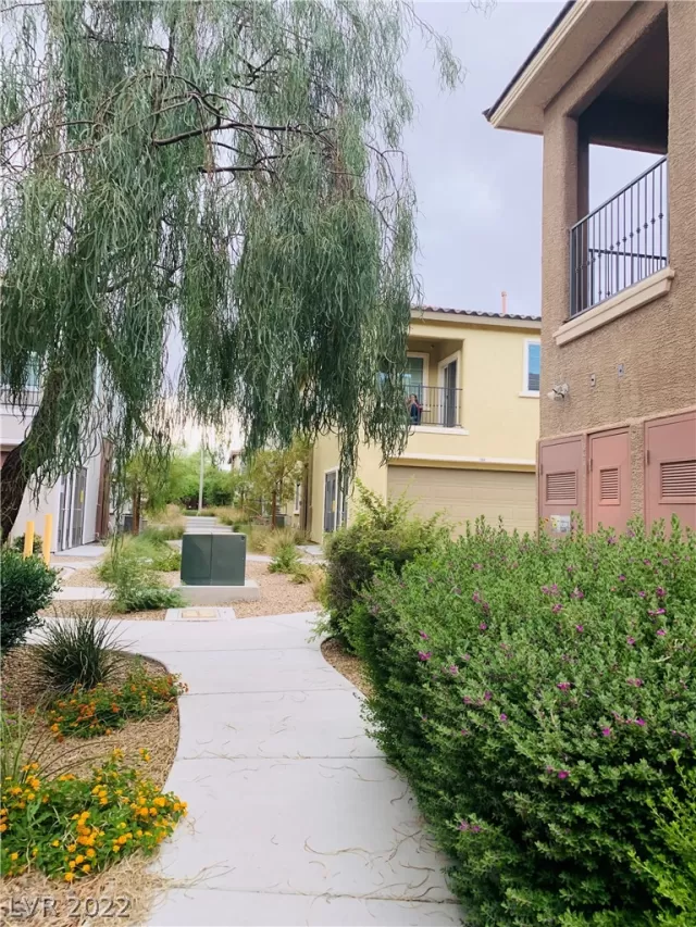 MLS: 2428265 Condo For Sale