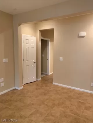 Photo #4: 2428265 Listing 