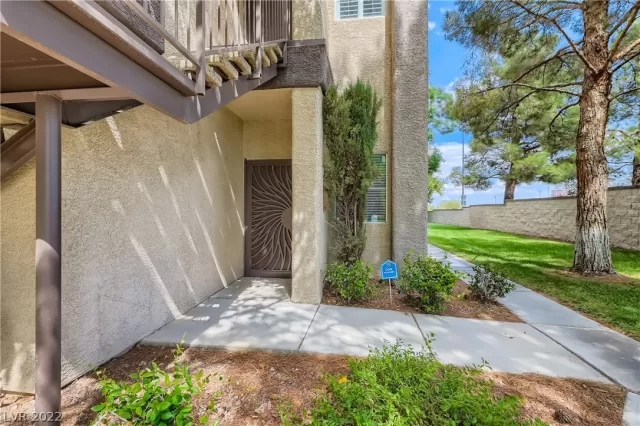 MLS: 2428286 Condo For Sale