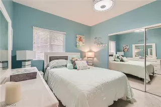 Photo #4: 2428286 Listing