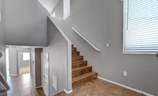 Photo #3: 2428309 Listing 