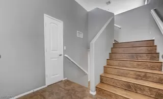 Photo #4: 2428309 Listing 