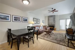 Photo #4: 2428343 Listing