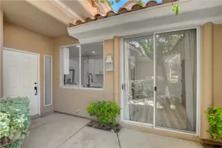 Photo #5: 2428357 Listing