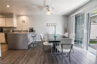 Photo #4: 2428363 Listing