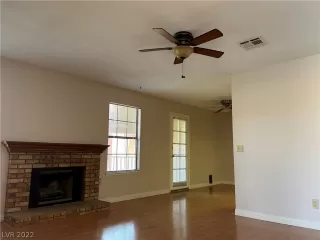 Photo #2: 2428371 Listing 