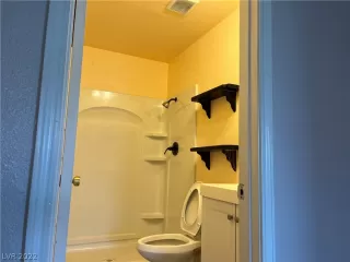 Photo #5: 2428371 Listing 