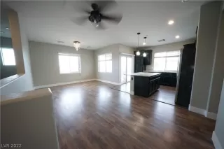 Photo #3: 2428377 Listing 