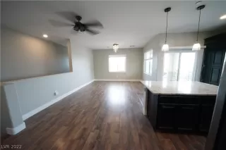 Photo #4: 2428377 Listing 