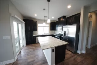 Photo #5: 2428377 Listing 