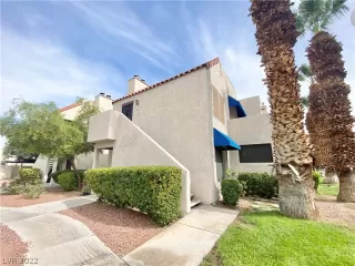 Photo #6: 2428417 Listing