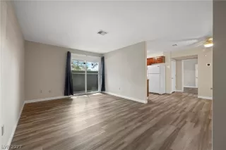 Photo #1: 2428434 Listing