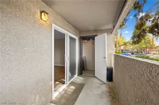 Photo #4: 2428434 Listing