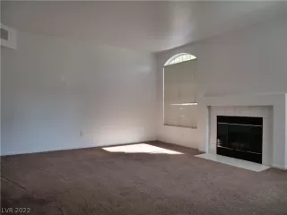 Photo #4: 2428440 Listing 