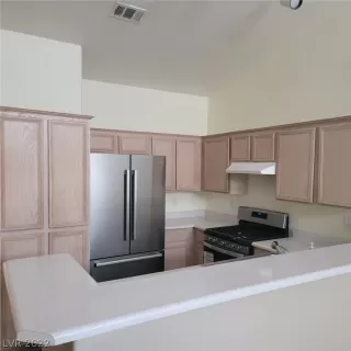 Photo #2: 2428450 Listing 