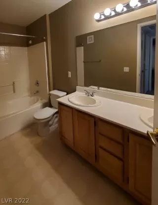 Photo #6: 2428465 Listing