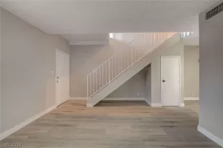 Photo #1: 2428470 Listing 