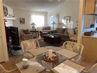 Photo #5: 2428472 Listing 