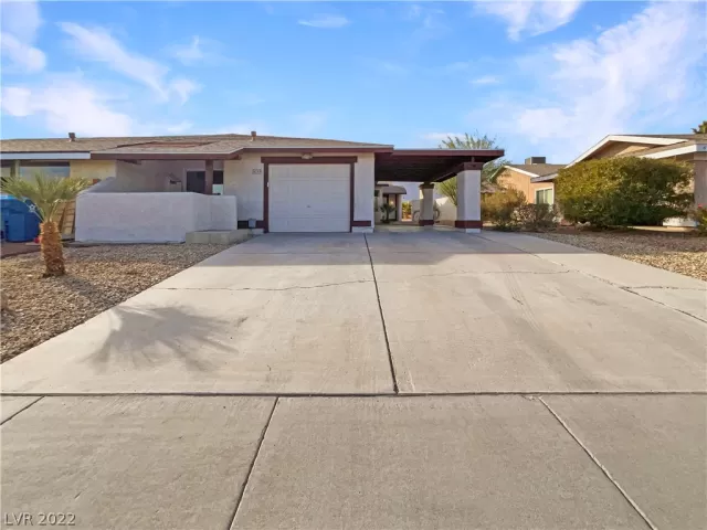 MLS: 2428488 Condo For Sale