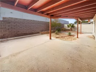 Photo #4: 2428488 Listing