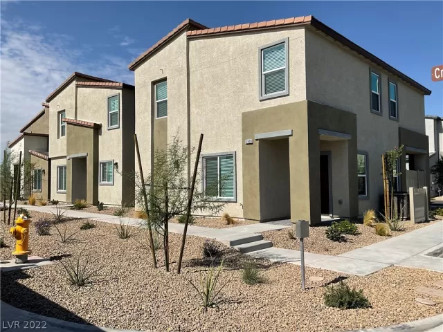 MLS: 2428520 Condo For Sale